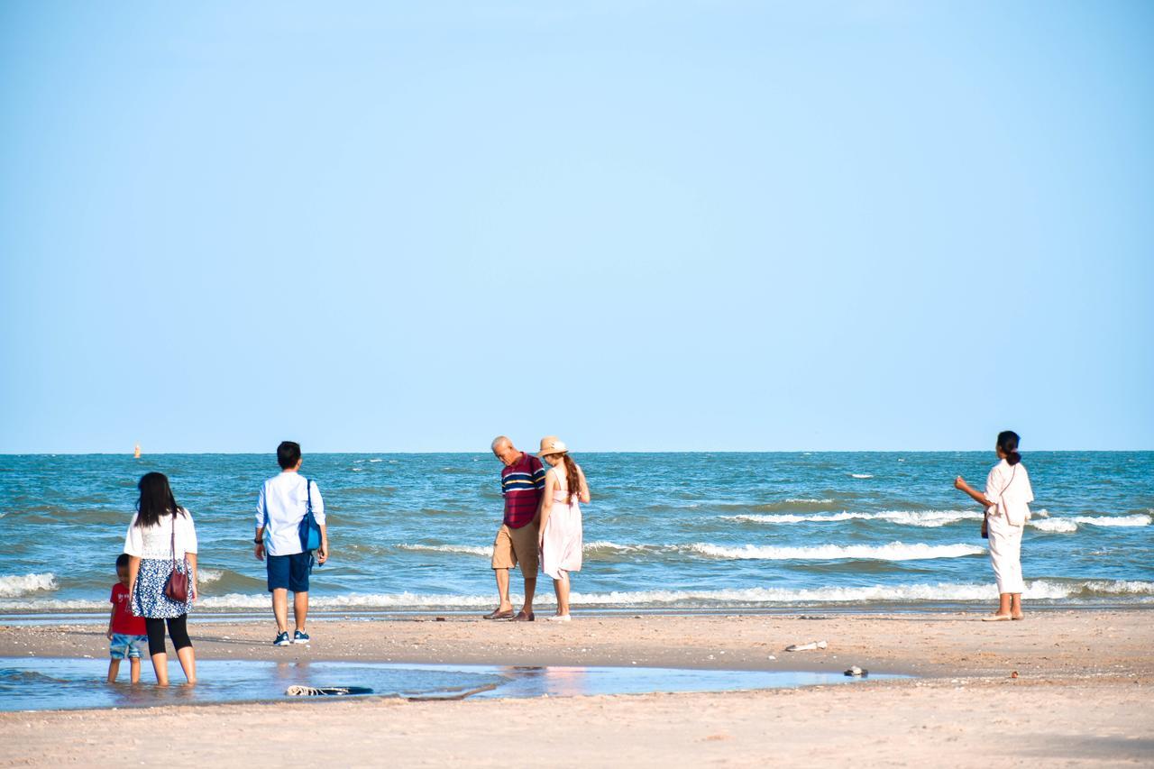 Sea Memories White Sand Beach Hotel Хуахін Екстер'єр фото