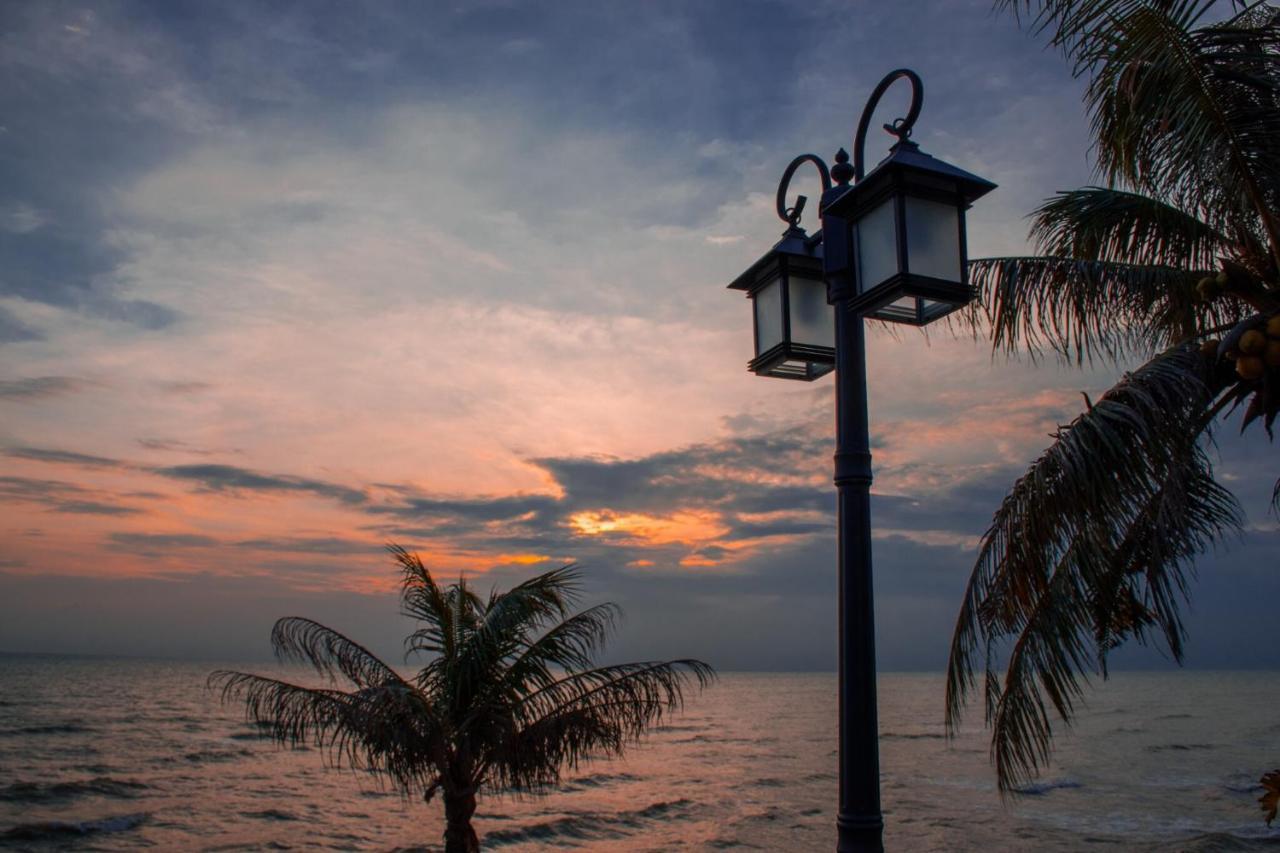 Sea Memories White Sand Beach Hotel Хуахін Екстер'єр фото